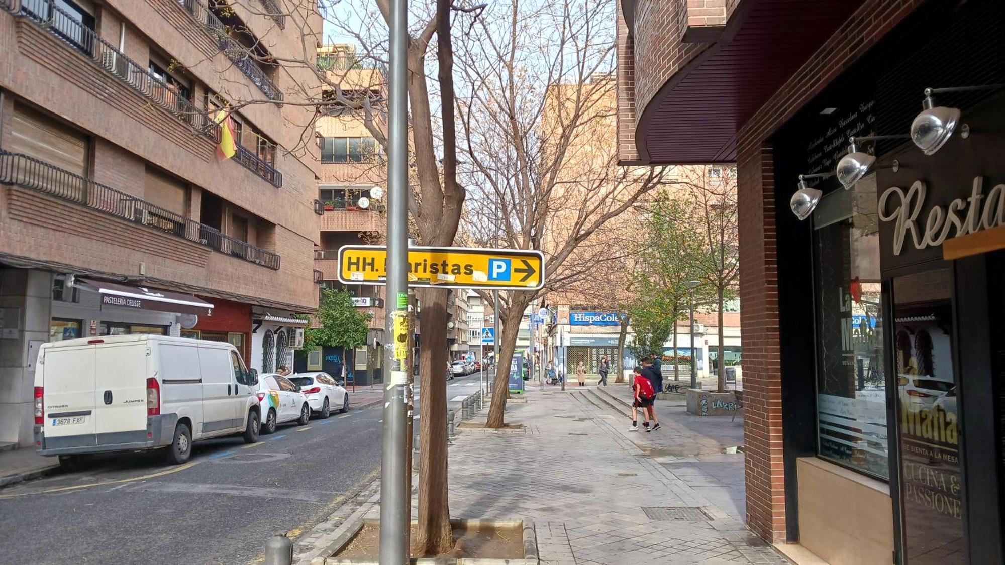 Fantastico Apartamento Trajano Parking Gratuito — Photos 3