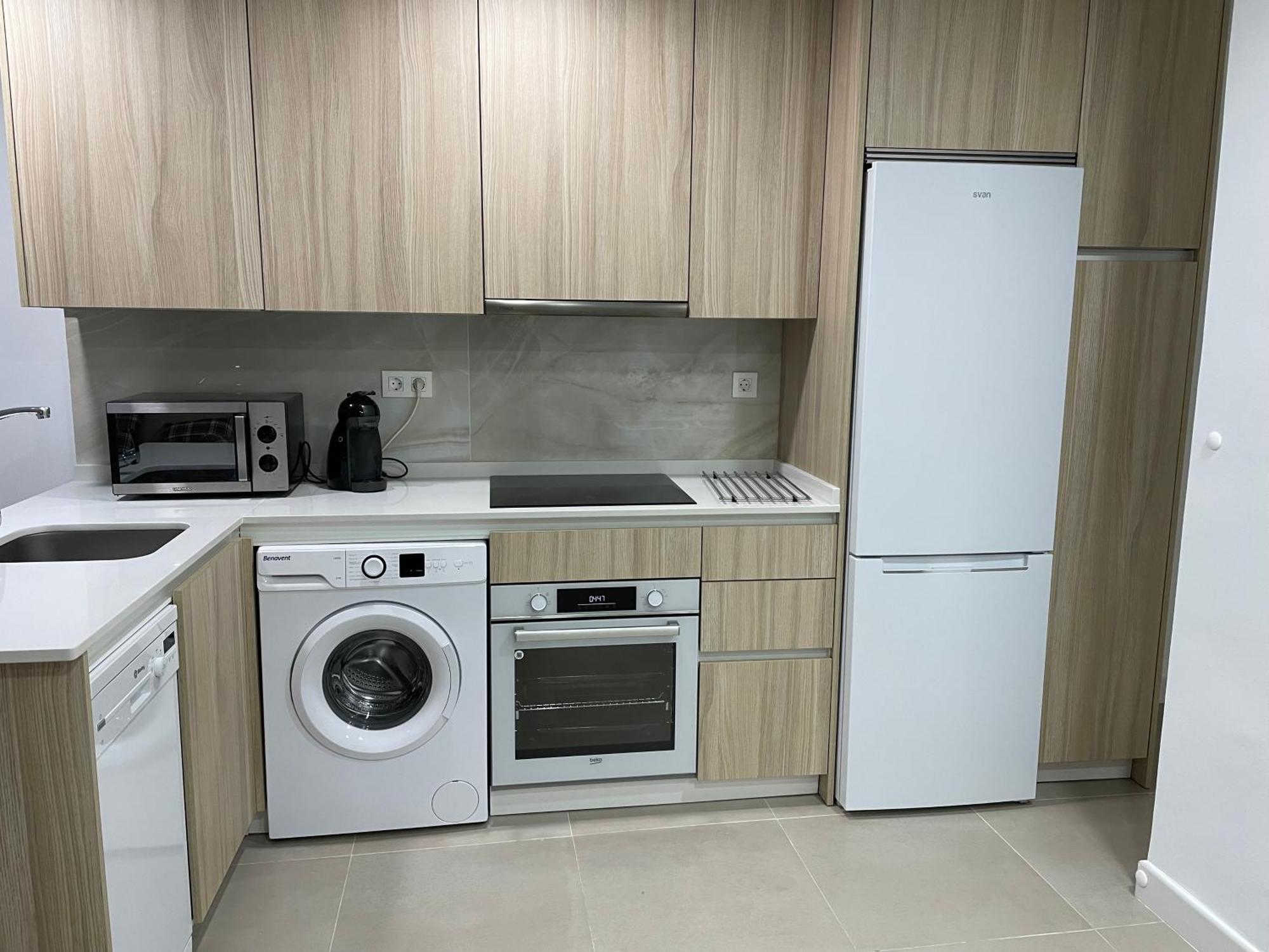 Fantastico Apartamento Trajano Parking Gratuito — Photos 1